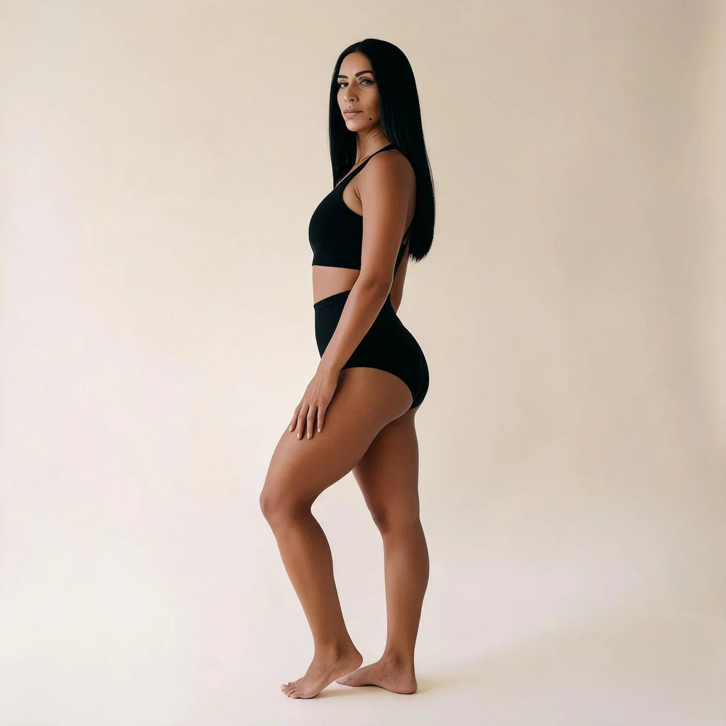 Culotte ventre plat noir, vue de profil