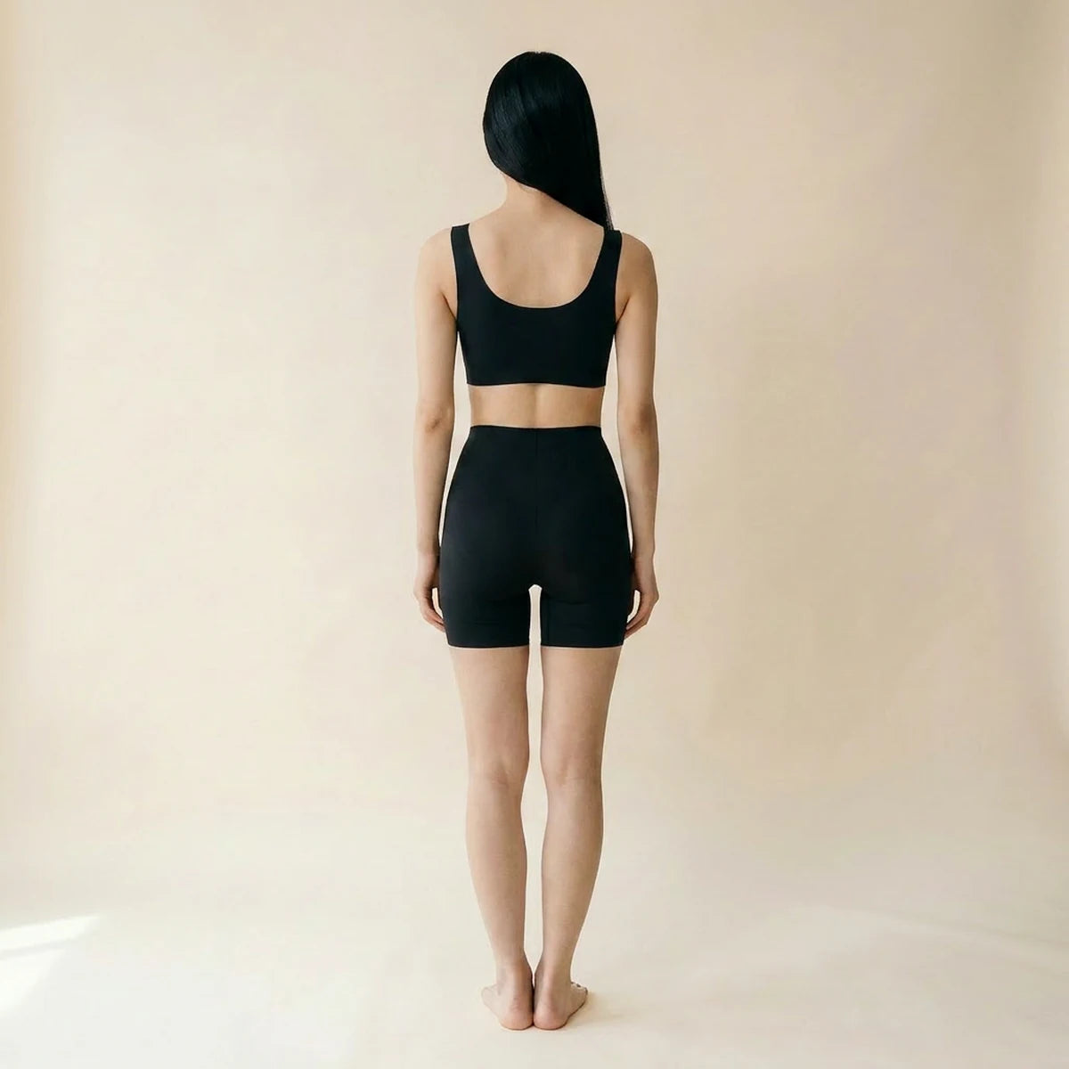 Panty gainant invisible — vue de dos, coupe boyshort couvrante, effet ventre plat invisible